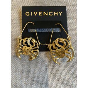 GIVENCHY GOLD TONE CANCER ZODIAC ASTROLOGICAL BIRTH SIGN EARRINGS NEW WITH TAGS